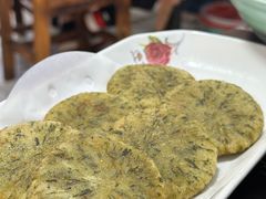 蒿子粑粑-涵家味土菜馆·徽州一绝臭鳜鱼(三河古镇店)