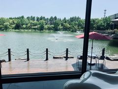 -上海怡沁园度假酒店