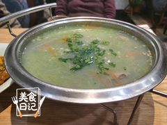 萝卜丝蛎蝗汤-金海湾海鲜总店