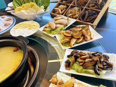 -野菌皇海景野生菌火锅(滨海大道店)