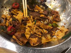 -愉肴麻辣香锅(中山路店)