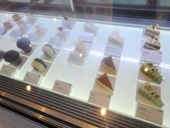 -Fridi Patisserie Cafe