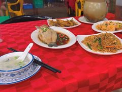 -先鲜鲫鱼粥