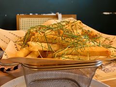 -Mark&Mars Restaurant