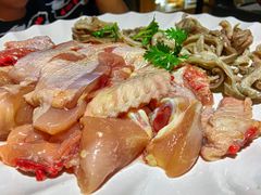 -洪氏嗨捞·广东猪肚鸡·椰子鸡火锅(西咸万象城店)