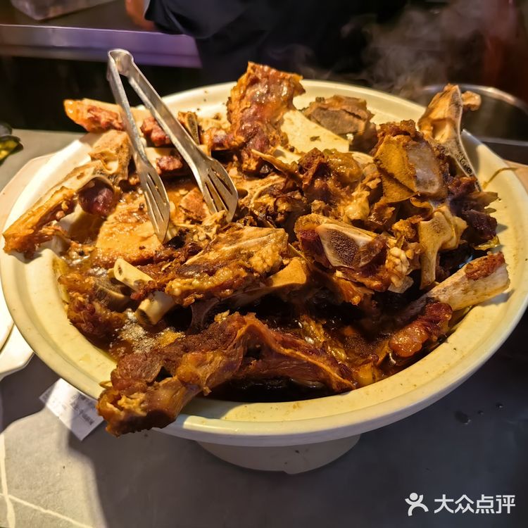 驱车30公里到了昌平，这家店紧靠路边