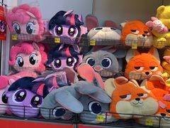 -沃尔玛(前山店)