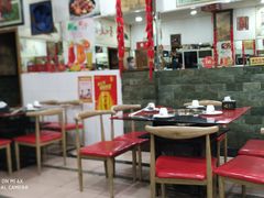 大堂-烧哥美蛙肥肠鱼火锅·十五年社区店