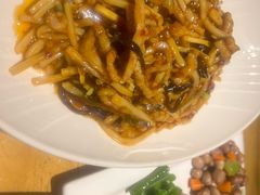 鱼香肉丝-小三峡食府(西五路店)