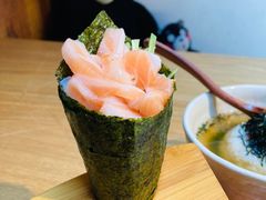 三文鱼握寿司-鸭川食堂·鳗丼(鼓楼店)