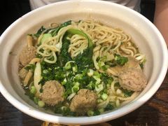 -爆炸头阿姨小四川正宗川味小吃(无任何分店)