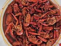 -扒虾小妹儿麻辣海鲜(宏图街店)