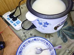 -渝之汇牛肉豌杂面