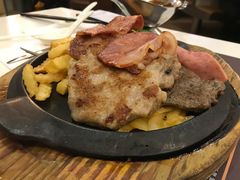 -香港新发烧腊茶餐厅(万象店)