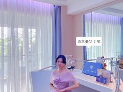 -皇马海口湾海景酒店(万绿园秀英港店)