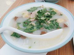 -小杨生煎(金山百联购物中心3楼店)