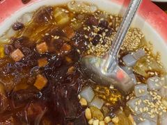 -爆炸头阿姨小四川正宗川味小吃(无任何分店)