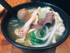 -丽虹云南过桥米线(兴工街店)