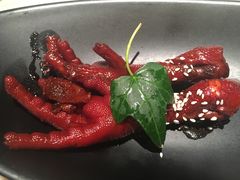 吮指鸡爪-桂满陇·蟹黄小笼汤包(中山公园店)