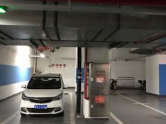 -龙湖虹桥天街-停车场