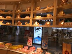 面包甜点陈列柜-好利来(红牌楼店)