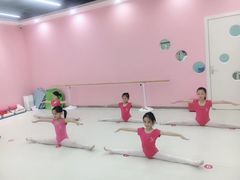 -艺熠舞蹈口才主持表演艺术中心(爱琴海校区)