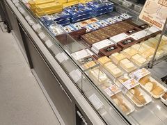 -好利来(上海虹桥新天地Lab主题店)