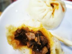 麻辣香菇鸡丁包-老陶包子铺(南大西南村店)