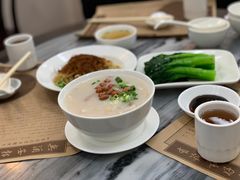 艇仔粥-黄枝记(议事亭前地店)