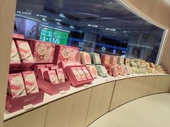 -好利来(上海长宁龙之梦店)
