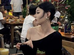 -Naughty Nuri’s Phuket