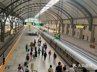 心灵与脚，总要有一样在路上