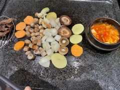 时蔬拼盘-韩阳王石板烤肉