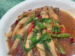 -鹤乡东北菜(崮山路店)