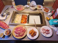 -芝小官毛肚火锅海鲜自助(苏州吴江区万宝店)