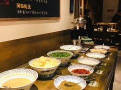 自助调料区-纸盐河码头火锅(十八梯店)