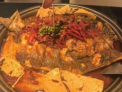 -辣尚瘾·烤鱼·新川菜(牡丹园直营店)