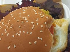 鸡肉汉堡-辽宁省博物馆观众餐厅