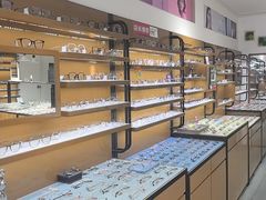 -罗伯特眼镜·蔡司官方授权(罗湖国贸店)