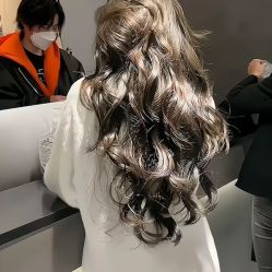 -丝语萱形象