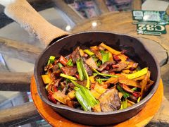 -云海肴·汽锅鸡·云南菜(天山百盛优客店)