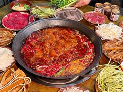 -黄潇洒老火锅(九眼桥宏济巷店)