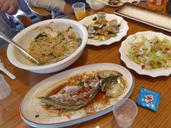 -三姐妹·海鲜大排档