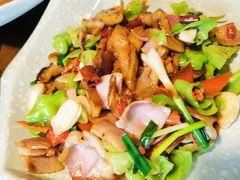 -桥边小楼·手工云南菜·古城观景小楼