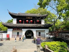 -汇龙潭