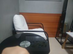 -卡罗酒店(东门晒布地铁站店)