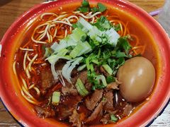 -楚东君•襄阳牛肉面牛杂煲(陆家嘴正大店)