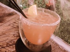 -layback cafe & bar