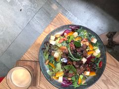 牛肉沙拉-怪 kafe.