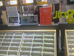 -镜客眼镜(浦江欢乐颂店)